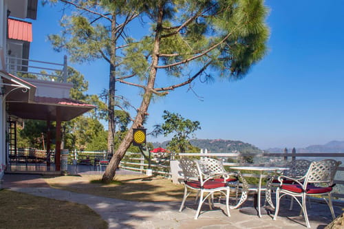 Bellevue w/ Outdoor Jacuzzi – 3 bedroom villa in Kasauli, Himachal Pradesh