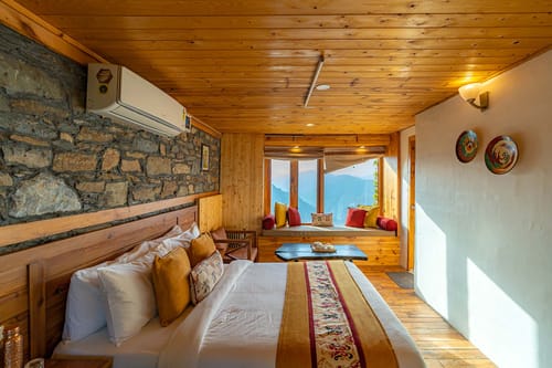 1 Room @ Daafi – 8 bedroom villa in Shimla, Himachal Pradesh