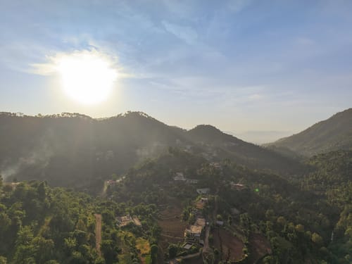Panchvati Veloraa | Spacious Pet-Friendly 6-BHK Apartment | Scenic Views & Sit-Out Area – 6 bedroom villa in Kasauli, Himachal Pradesh