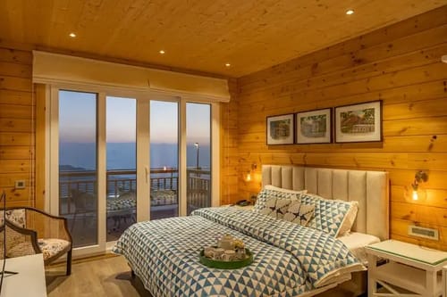 Wooden chalet @ Soul Stories ( 4 BH Luxury Villa ) – 4 bedroom villa in Mussoorie, Uttarakhand