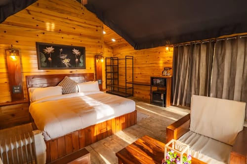 The Treepie - Private Chalet