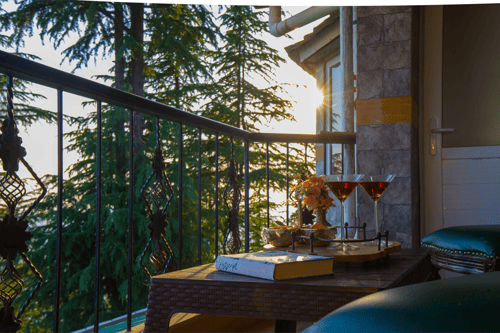 Hill Top Farmstead | Heritage 3-BHK English-Style Villa With Balcony, Gazebo & Stunning Hill Views – 3 bedroom villa in Shimla, Himachal Pradesh