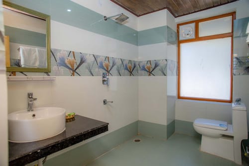 Stonehurst Cottage – 5 bedroom villa in Manali, Himachal Pradesh