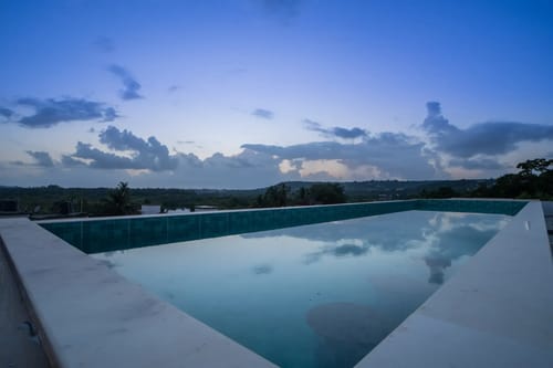 Kamerios Maris | 1-BHK | Jacuzzi | Common Rooftop Pool | Lift  – 1 bedroom villa in North Goa, Goa