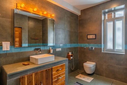 Shamrock Riverfront – 5 bedroom villa in Manali, Himachal pradesh