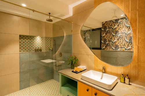 Laguna Quest | 4-BHK | Pvt Pool & Garden | Bar