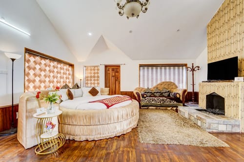 Heaven Hill View | Elegant 2-BHK Hill Retreat With Garden & Balcony – 2 bedroom villa in Ooty, Tamil Nadu
