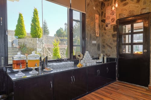 Stone Age | 1-Suite with Restaurant, Reception and Garden