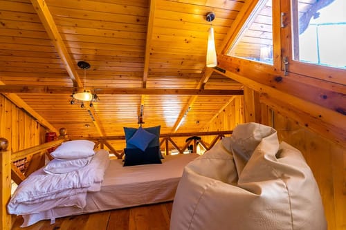 ChaletShanagManali- 4 BR Chalet