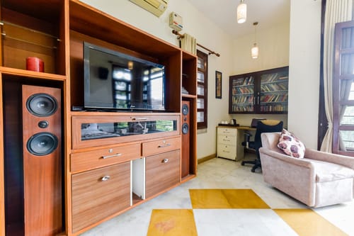 Lake and Hill | Pet-friendly 3-BHK Retreat With Private Pool, Garden, Gazebo & Majestic Aravali Views – 3 bedroom villa in Udaipur, Rajasthan