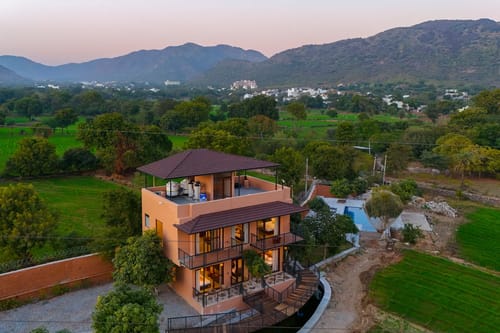 Cows & Cuddles | Pet-friendly 4-BHK Haven With Pvt Pool, Garden & Gazebo – 4 bedroom villa in Udaipur, Rajasthan