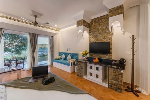 Willowdale ~ Classic Suite – 2 bedroom villa in Bhimtal, Uttarakhand