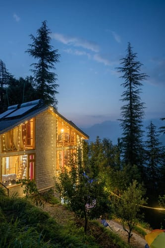 Jibhi Peaks Duplex Cottage With A Hot Tub