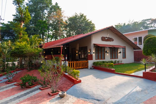 Twisted Tree Together | 2-BHK Pet-Friendly Villa with Shared Pool, Bar & Restaurant – 2 bedroom villa in Coorg, Karnataka