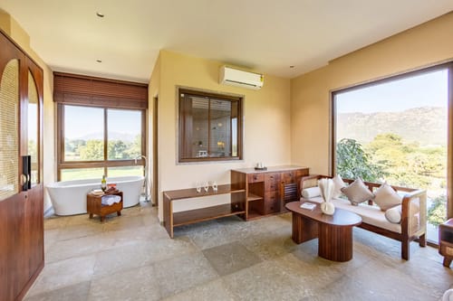 Cows & Cuddles | Pet-friendly 4-BHK Haven With Pvt Pool, Garden & Gazebo – 4 bedroom villa in Udaipur, Rajasthan