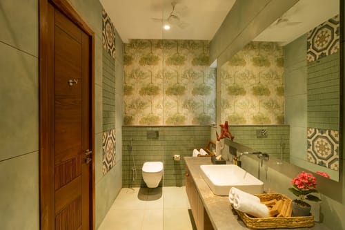 Laguna Aura | 4-BHK | Pvt Pool & Garden | Bar