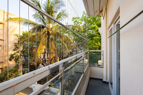 SLV Ventures Abhignya | 2-BHK Urban Stay With Private Balcony & Green View With Lift – 2 bedroom villa in Bengaluru, Karnataka