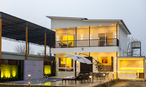Unique Farmhouse | Pet-friendly 4-BHK Farmhouse With Private Pool, & Garden – 4 bedroom villa in Delhi Ncr, Delhi