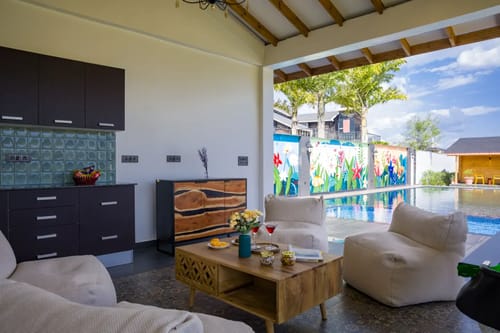 Esh Cottage Moss | Hilltop 2-BHK Retreat with Open-air Jacuzzi, Shared Garden, Pool & Cosy Lounge