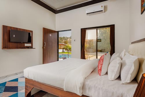 Mango Splash – 8 bedroom villa in Karjat, Maharashtra