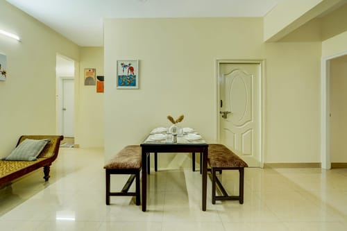 Saffron Breeze | 1-Room in an Apartment with Shared Living, Dining, Lift & Balcony | Women Only – 1 bedroom villa in Bengaluru, Karnataka