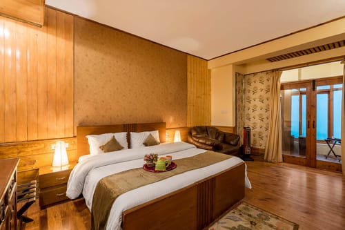 Wood House Retreat – 3 bedroom villa in Shimla, Himachal Pradesh