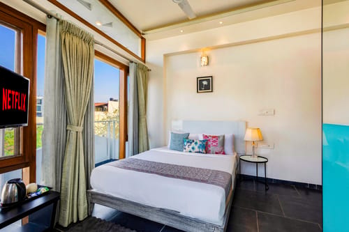The Jazminn Skyglass | 3-BHK Pet-friendly Apartment with Balcony | Near Bengaluru Palace – 3 bedroom villa in Bengaluru, Karnataka