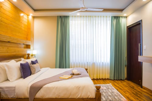 Twin Chalets | 4-BHK  Pet-friendly Escape With Valley-facing lawn, Terrace & 2 Living Rooms – 4 bedroom villa in Nainital, Uttarakhand