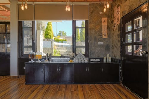 Stone Age | 1-Suite with Restaurant, Reception and Garden