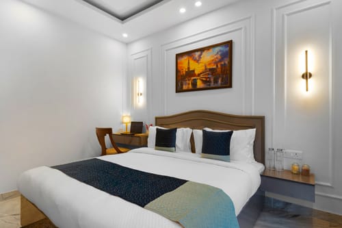 Unique Farmhouse | Pet-friendly 4-BHK Farmhouse With Private Pool, & Garden – 4 bedroom villa in Delhi Ncr, Delhi