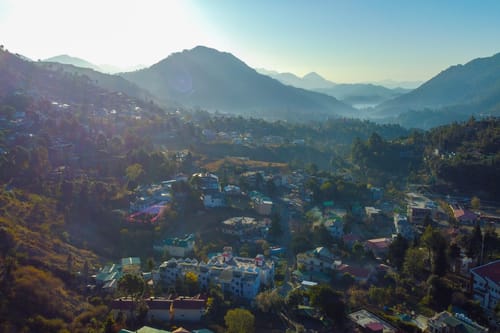 Farsauli 1°| Pet-friendly 3-BHK Hillside Getaway With Gazebo & Balcony – 3 bedroom villa in Nainital, Uttarakhand