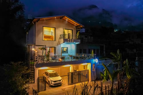Lakefront | 4-BHK Villa with Common Patio Seating, Attic and Outdoor Dining Area – 4 bedroom villa in Bhimtal, Uttarakhand