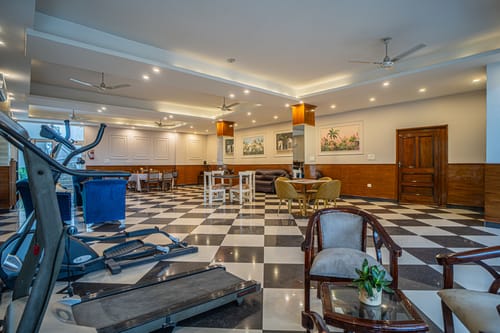 Impreza Luxury Stays Deluxe Room | Pet-friendly 1-Room Retreat With Common Lounge Area, Garden, Verandah & Restro – 1 bedroom villa in Dehradun, Uttarakhand