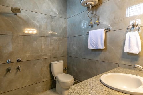 Valleys & Peaks – 4 bedroom villa in Shimla, Himachal Pradesh