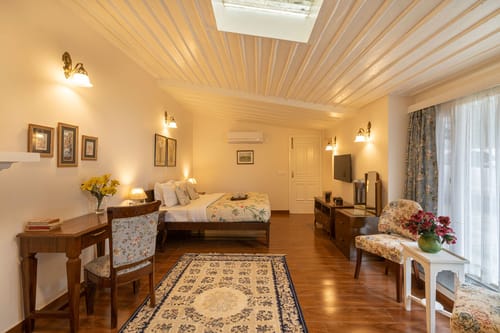 Springfield – 4 bedroom villa in Kasauli, Himachal Pradesh