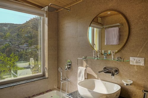 Woodpeckers Suite – 1 bedroom villa in Dehradun, Uttarakhand