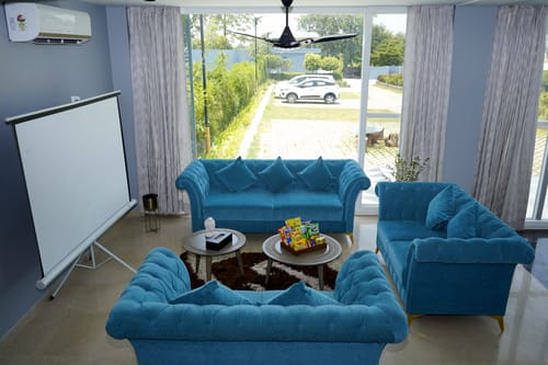 Bluebell | 2-BHK Villa With Private Pool, Vibrant Gardens, & Majestic Aravali Views – 2 bedroom villa in Udaipur, Rajasthan