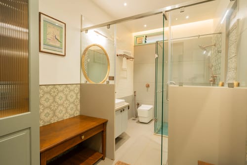 Villa Frienders | Indo-Portuguese 5-BHK Villa With Private Pool & Lift Near Popular Beaches – 5 bedroom villa in North Goa, Goa