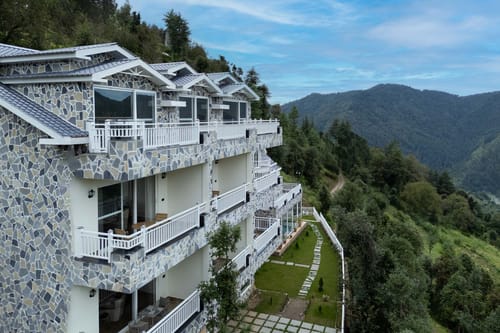 The Mohru Estate - Chail w/ Heated Pool