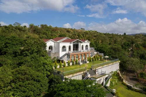 Bellevue Palace – 4 bedroom villa in Nashik, Maharashtra