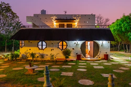 Khade Farms | 4-BHK Pet-Friendly Mudhouse Style Villa with Gazebo and Terrace – 4 bedroom villa in Bengaluru, Karnataka