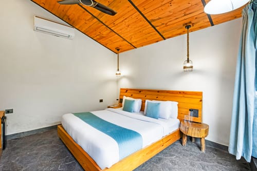 Granny’s Den | 1 Pet-friendly Artistic Hut With Shared Pool, Restaurant & Gazebo by the River – 1 bedroom villa in Dehradun, Uttarakhand