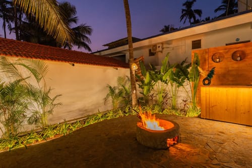 House of Neptune | 1-BHK Boutique Villa | Open Kitchen | Sit-out area | 10 Meters from Ashwem Beach