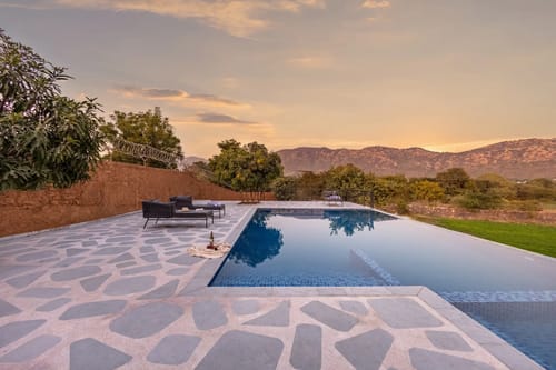 Cows & Cuddles | Pet-friendly 4-BHK Haven With Pvt Pool, Garden & Gazebo – 4 bedroom villa in Udaipur, Rajasthan