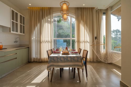 Chapter 7 @ The Ever House W/ Jacuzzi & Pvt Outdoor Pool – 2 bedroom villa in Kasauli, Himachal Pradesh