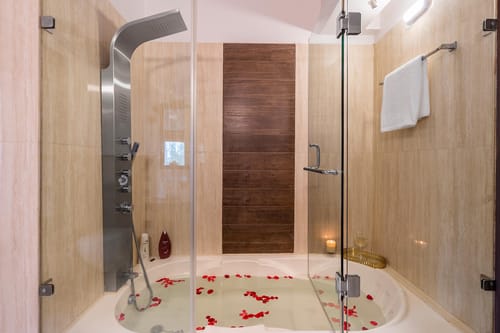 Bellevue w/ Outdoor Jacuzzi – 3 bedroom villa in Kasauli, Himachal Pradesh