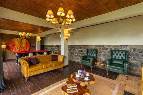 Leopard's Creek w/ Pool – 4 bedroom villa in Kasauli, Himachal Pradesh