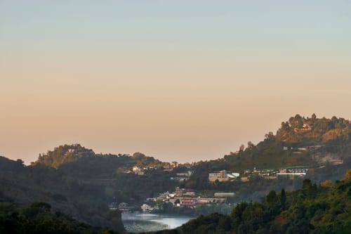 Willowdale ~ Classic Suite – 2 bedroom villa in Bhimtal, Uttarakhand