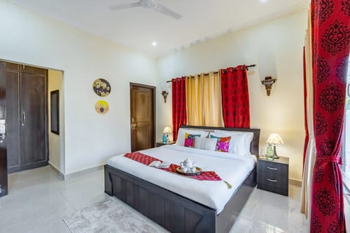 Cozy Nest | 2-BHK | Garden | Balcony | Swing | Bathtub | Bonfire Area  – 2 bedroom villa in Nainital, Uttarakhand