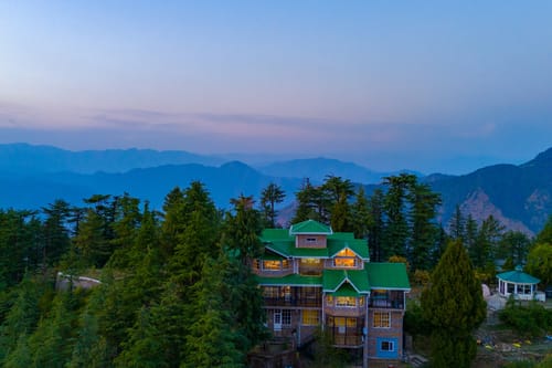Hill Top Farmstead | Heritage 3-BHK English-Style Villa With Balcony, Gazebo & Stunning Hill Views – 3 bedroom villa in Shimla, Himachal Pradesh